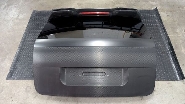 Cayenne Turbo S 957 Heckklappe mit Spoiler und Verkleidung