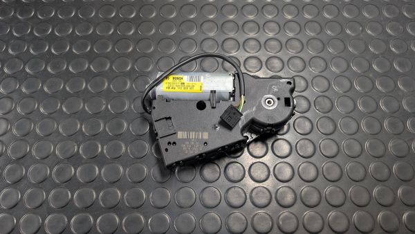 Cayenne Turbo S 957 Schiebedachmotor 1K0 959 591