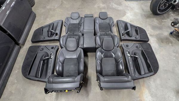 Cayenne Turbo S 957 Sitze Ausstattung Leder/Alcantara schwarz