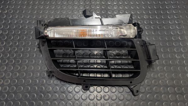 Cayenne Turbo S 957 Blinker mit Gitter vorne rechts