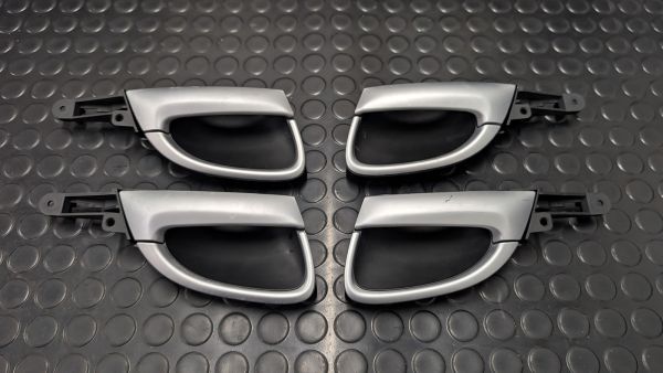 Cayenne Turbo S 957 Türgriffe innen