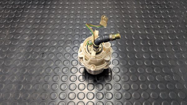 Coupe Typ89 V6 2.6l Benzinpumpe