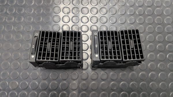 Coupe Typ89 S2 RS2 Heizluftdüsen Armaturenbrett