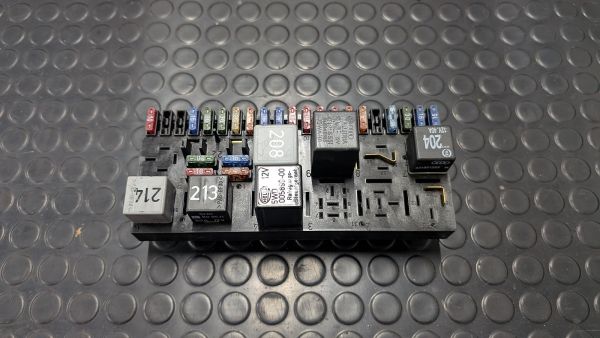 Coupe Typ89 S2 RS2 Coupe Relais Sicherungen Sicherungskasten