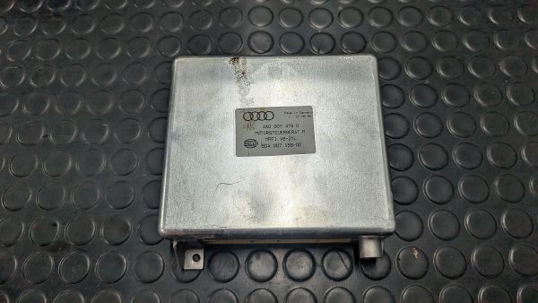 Coupe Typ89 2.6l V6 Motorsteuergerät 4A0 907 473 D