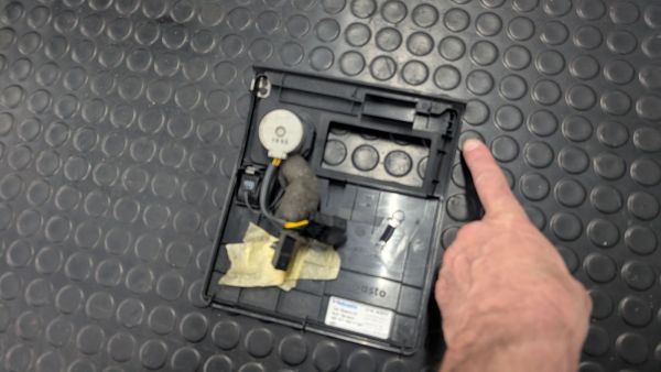 Preview: Coupe Typ89 S2 Abdeckung Schiebedach Vorwählautomatik schwarz 895 877 829 A