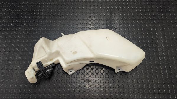 Coupe Typ89 S2 Tank Wischwasser mit AC-Pumpe