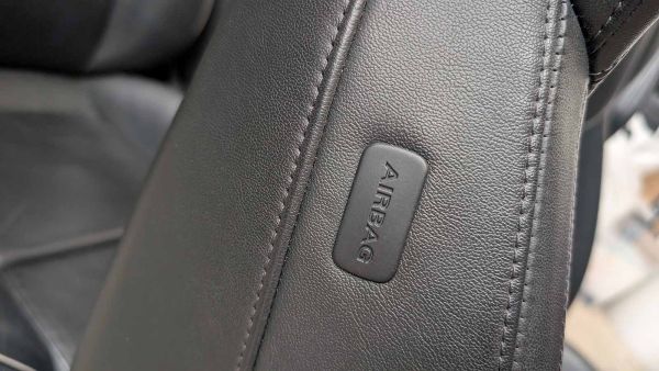 Preview: R8 V10 Sitze Vordersitze 420 881 020 L JN