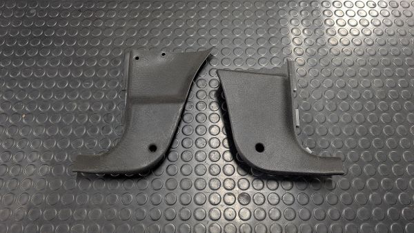 RS2 Verkleidung Bodenteppich A-Säule