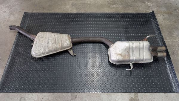 Preview: RS2 Abgasanlage Mittel- und Endschalldämpfer 8A0 253 411 M / 8A0 253 611 L