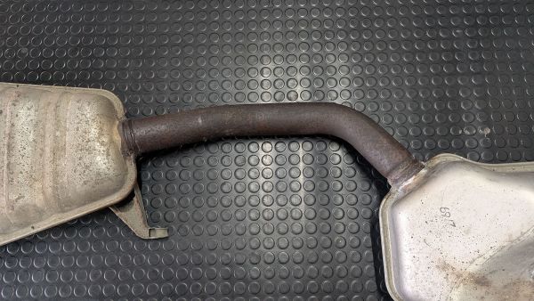 Preview: RS2 Abgasanlage Mittel- und Endschalldämpfer 8A0 253 411 M / 8A0 253 611 L
