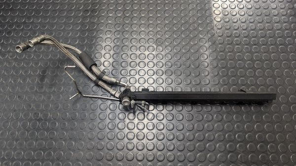 RS2 Benzinleiste mit Benzindruckregler