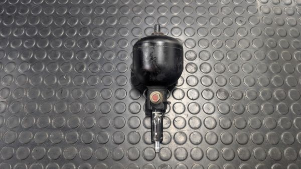 RS2 Bremsdruckspeicher 8A0 612 061