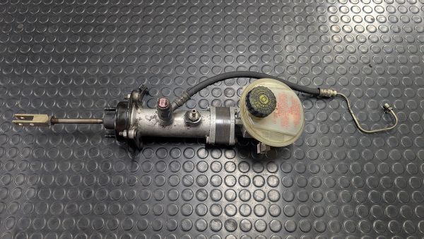RS2 Bremskraftverstärker Hauptbremszylinder Modell 1995/96 8A1 612 097 A