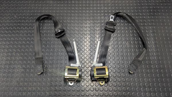 RS2 Sicherheitsgurte