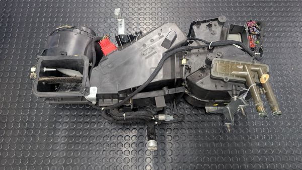 Preview: RS2 Heiz- Klimakiste Gebläsemotor Verdampfer mit Anbauteilen