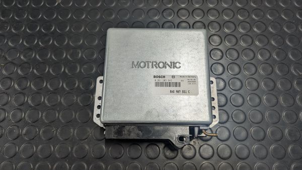 RS2 Motorsteuergerät 8A0 907 551 C