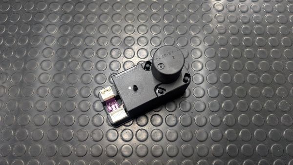 RS2 Pumpe Zentralverriegelung 4A0 862 257 J