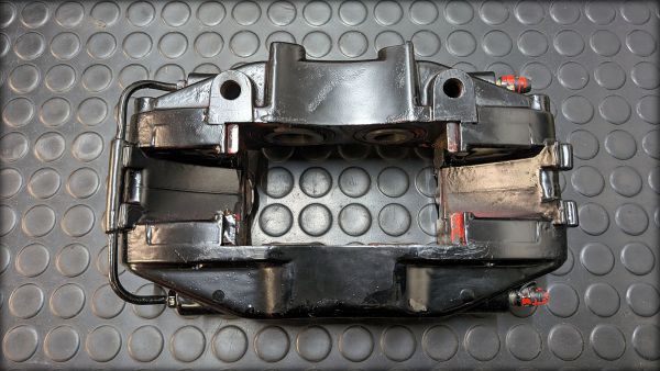 RS2 Bremssattel vorne rechts
