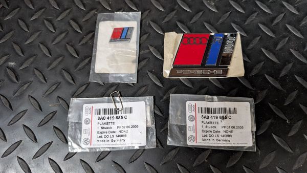 RS2 Emblem hinten und Lenkrad neu