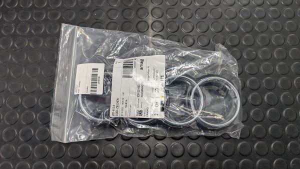 RS2 Audi-Ringe Kühlergrill neu 8A0 853 600