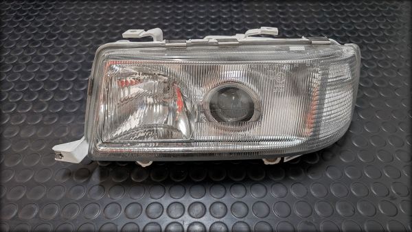RS2 Scheinwerfer links