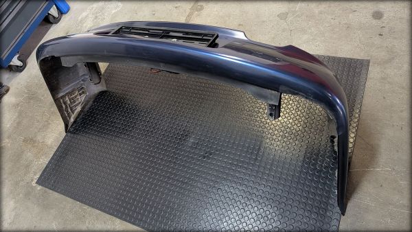 Preview: RS2 Stossstange hinten Nachbau