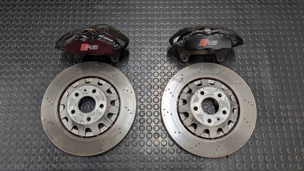 RS3 8P Bremse vorne Bremssättel und Bremsscheiben