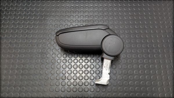 Preview: RS3 8P Mittelarmlehne