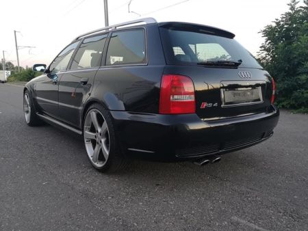 Preview: Audi RS4 B5