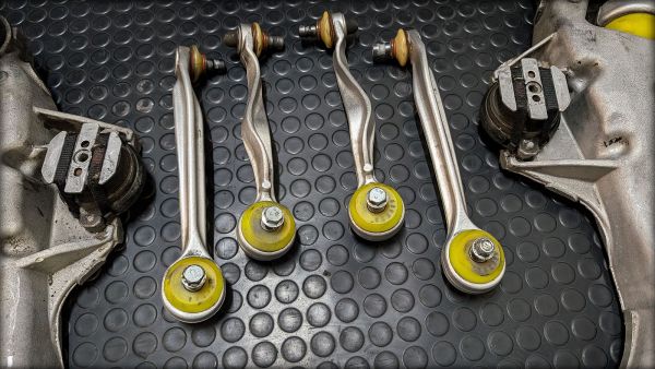 Preview: RS6 C5 Vorderachse Stabi Querlenker teils neu gelagert