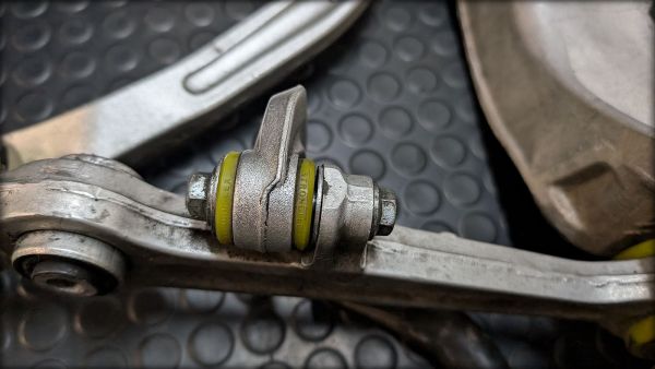 Preview: RS6 C5 Vorderachse Stabi Querlenker teils neu gelagert