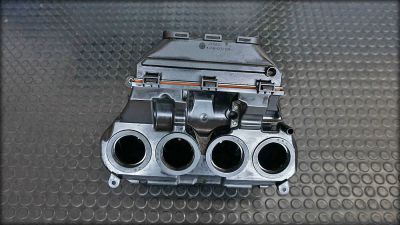 Preview: S 1000 RR Luftfilterkasten Einspritzdüsen
