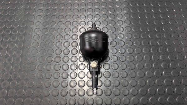 RS2 S2 Bremsdruckspeicher 4A0 612 061 D