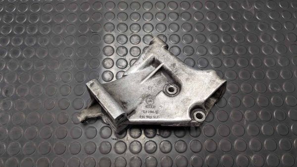 RS2 S2 ABY Halter Lichtmaschine