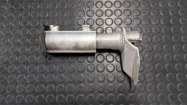 RS2 S2 B4 Halter Stossstange hinten links