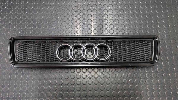 Preview: RS2 Kühlergrill