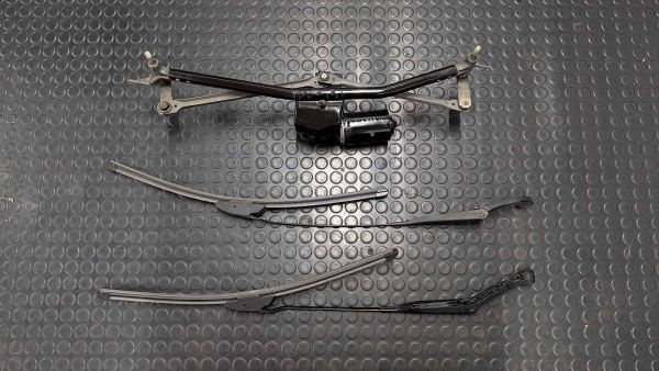 RS2 S2 Scheibenwischermotor 0 390 241 097 mit Gestänge