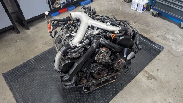 S4 B5 Motor mit Anbauteilen