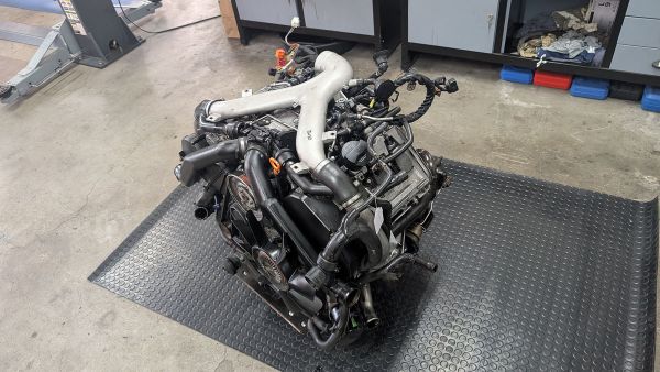 Preview: S4 B5 Motor mit Anbauteilen