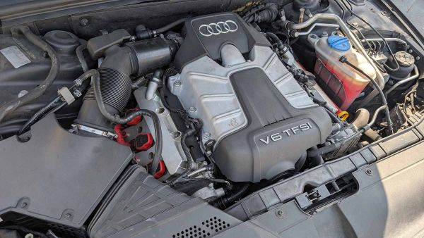 Preview: S4 B8 Motor komplett mit Anbauteilen zum richten
