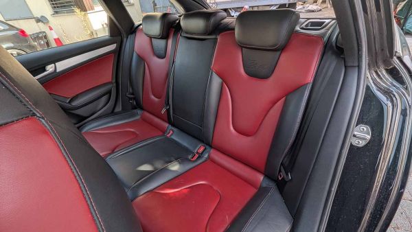 Preview: S4 B8 Avant Recaro Sitze Lederausstattung schwarz/rot