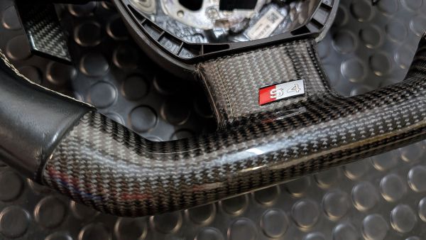S4 B8 Sportlenkrad Carbon