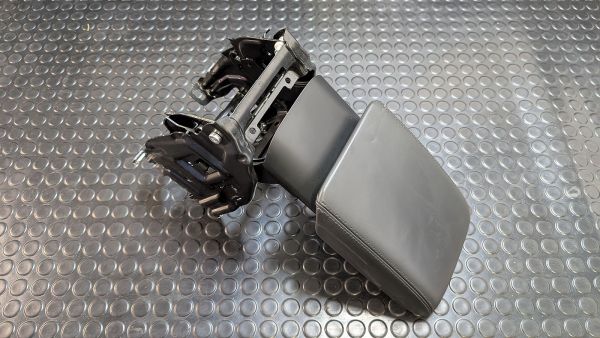 S4 B8 Mittelarmlehne