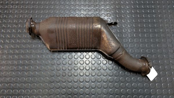 S4 S6 C4 AAN Katalysator links 4A0 131 701 N