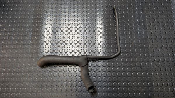 S4 S6 C4 AAN Wasserschlauch vorne