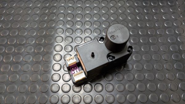 S4 C4 Pumpe Zentralverriegelung 4A0 862 257 J