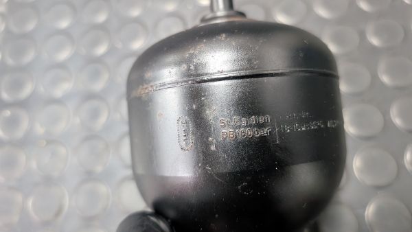 Preview: S4 C4 Bremsdruckspeicher 4A0 612 061 D