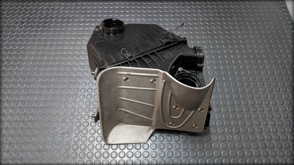 Preview: S4/S6 AAN Luftfilterkasten