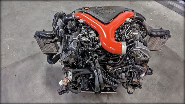 Preview: S4 Biturbo Motor mit Anbauteilen, neu abgedichtet, Kupplung und Zahnriemen neuwertig